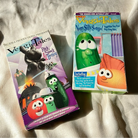 Media | Veggie Tales Bundle Lot Vhs Tapes 2 Very Silly Songs Rack Shack ...